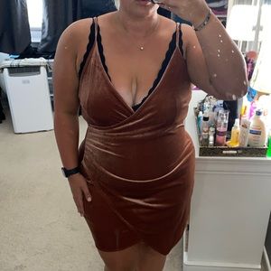 Rose gold velvet dress  2x